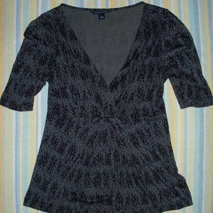 🛍️ BUNDLE ONLY -Banana Republic Black & Grey Knit Top Small